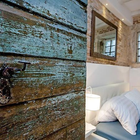 Luna Rooms And Studios Rovinj Eksteriør billede