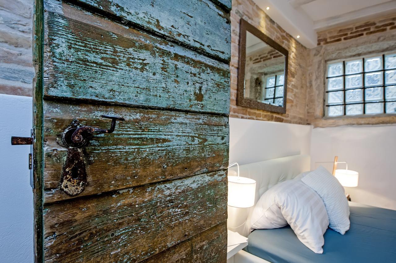 Luna Rooms And Studios Rovinj Eksteriør billede