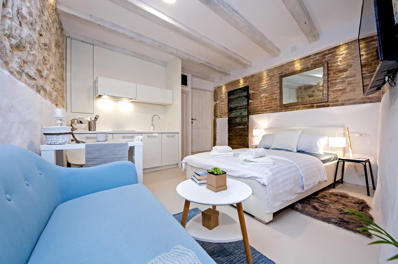 Luna Rooms And Studios Rovinj Eksteriør billede
