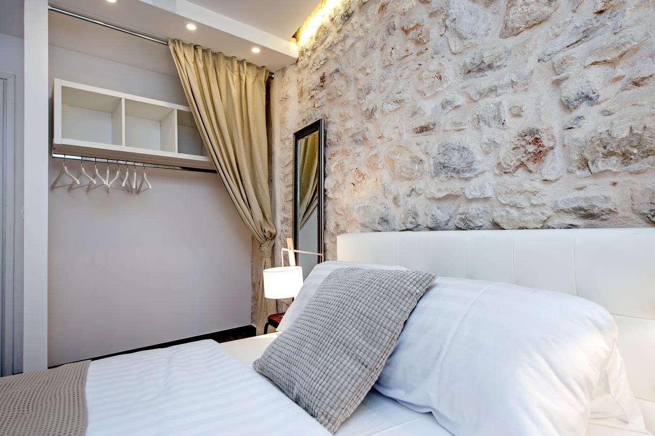 Luna Rooms And Studios Rovinj Eksteriør billede