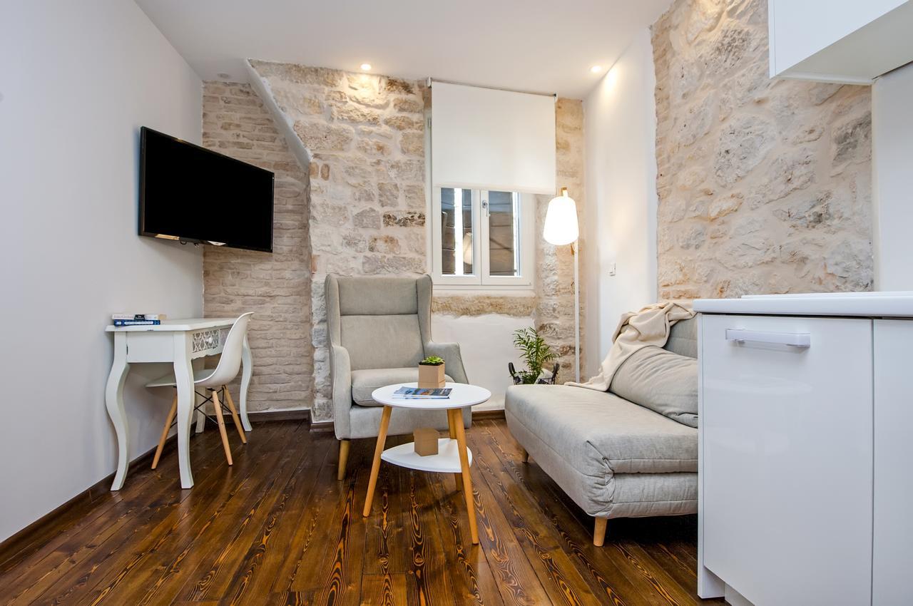 Luna Rooms And Studios Rovinj Eksteriør billede