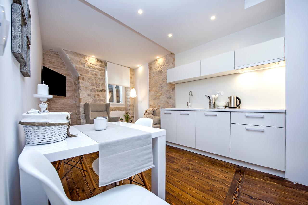 Luna Rooms And Studios Rovinj Eksteriør billede